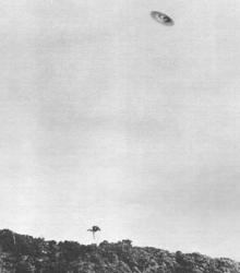 1952-1a-ovni-ufo-barra-da-tijuca-brazil-may-7.jpg