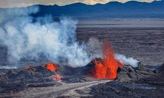 Volcans Européens, Islande Bárðarbunga, Italie Vésuve, Etna