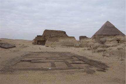 Egypte : 4e pyramide de Gizeh et légende de la Reine Nitocris