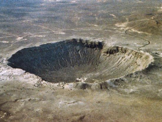 meteor-crater-dans-l-arizona-htm.jpg