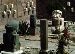 tiahuanaco-statues.jpg